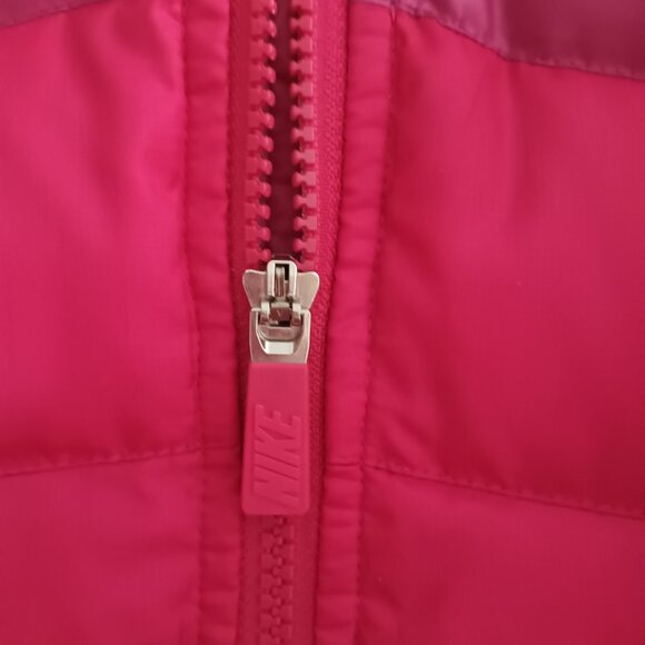 NIKE Youth Two-Tone Red Down Puffer Jacket with Removable Hood Size M - Picture 2 of 14